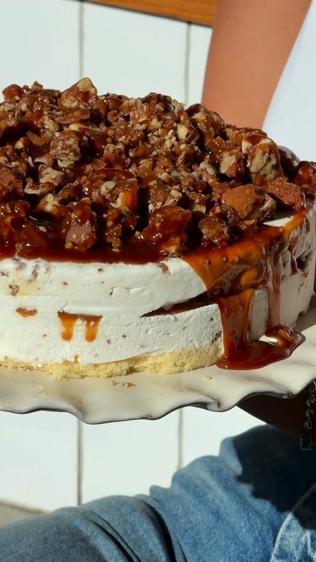 Caramel pecan ice cream cake